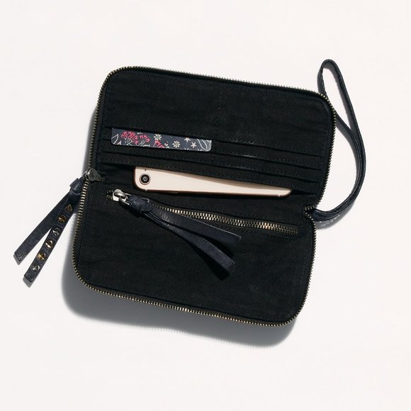 NWT FREE PEOPLE Distressed Wallet / Black - Picture 4 of 4